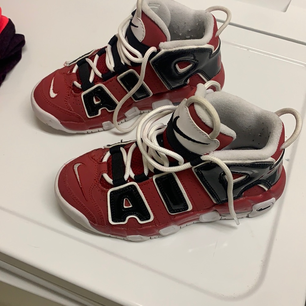 Nike Air More uptempo shoes size 1.5